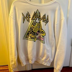 Def Leopard crew neck